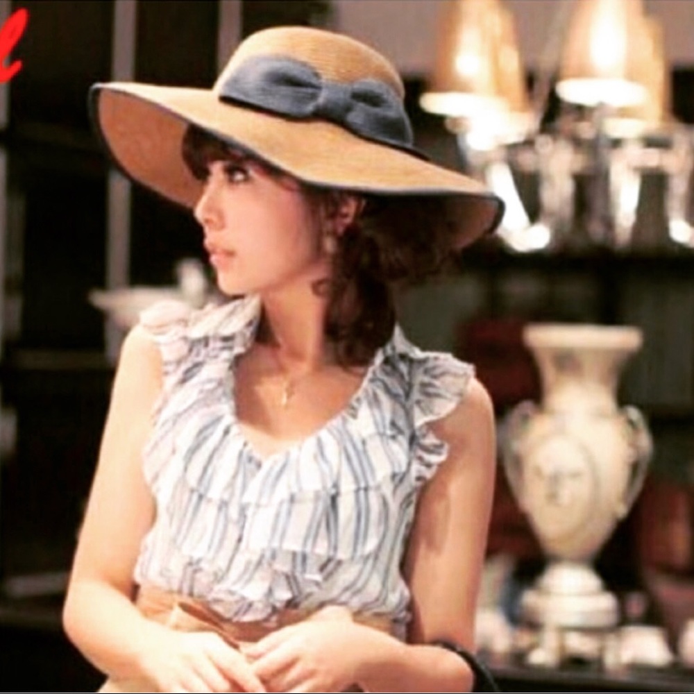 Host Pick-Beautiful Tan Floppy Hat